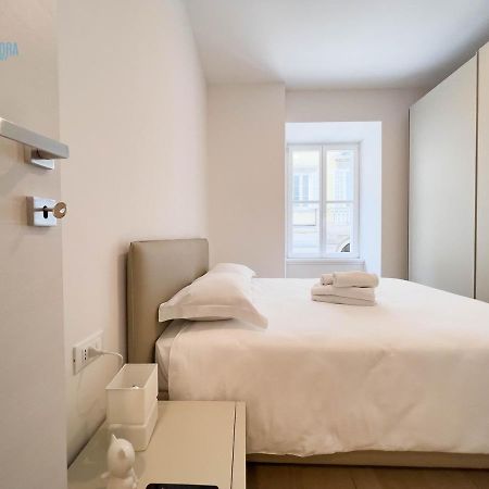 Cavana 2 Tirabora Short Rent ตรีเอสเต ภายนอก รูปภาพ